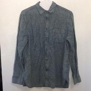 Long sleeve button up shirt